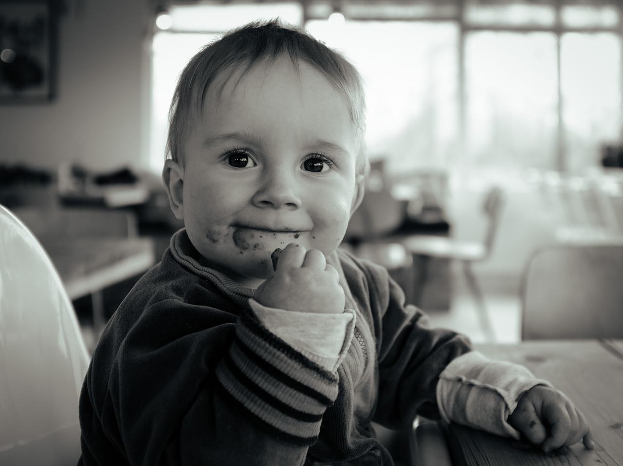 Naučite bebu da jede u hranilicama za bebe
